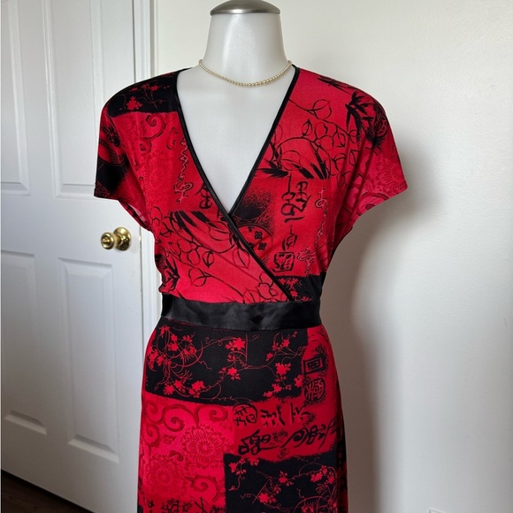 Y2k beware large Japanese dress - Picture 2 of 5